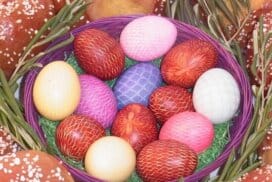Нова техника за зашеметяващи шарки по великденските яйца! Опитайте много е лесно, а резултатт е страхотен!