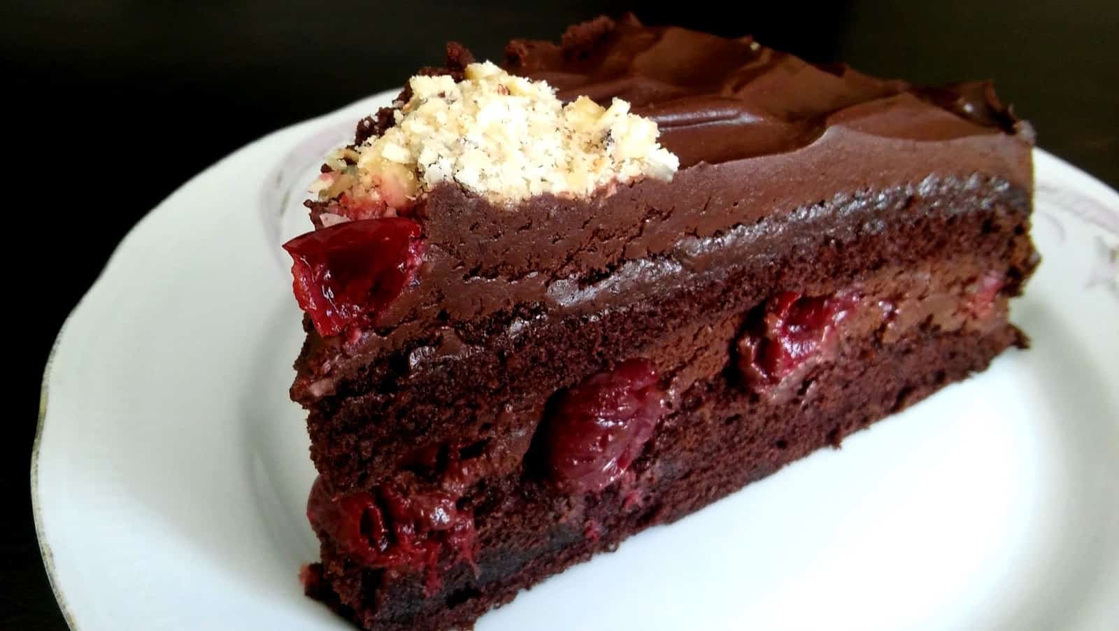 Брауни фото рецепт пошагово. Шоколадный торт Брауни с вишней. Кекс шоколадный «Брауни» с вишней. Брауни рекс вишня. Торт Брауни с вишней рецепт.