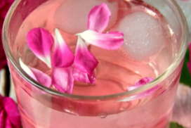 Ободрете летните дни с този приятен и благоуханен домашен сок от диви рози!